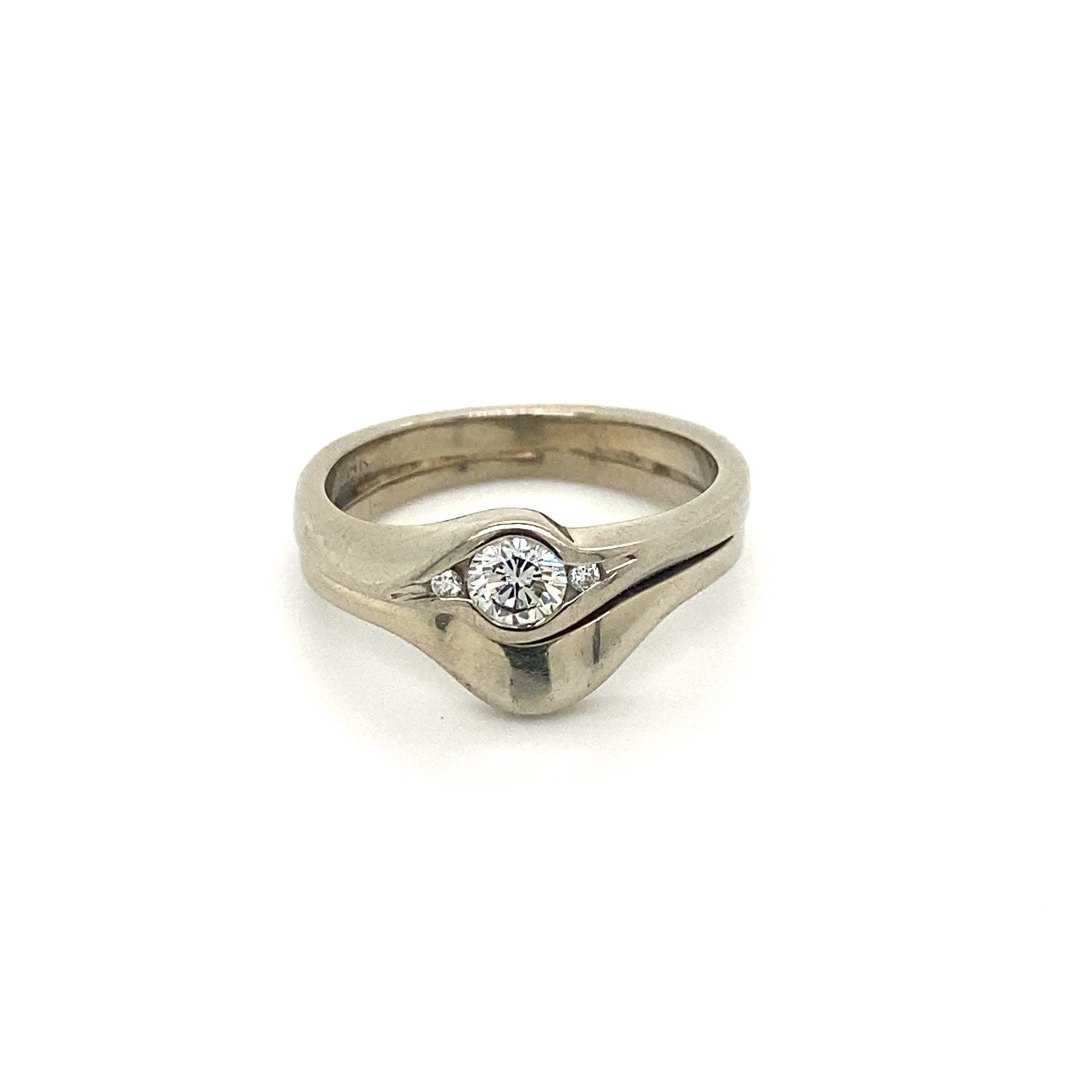 14k White Gold Wave style Diamond ring  sz7