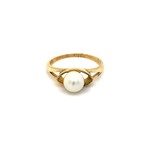 14K Yellow Gold Fresh Water Pearl ring size 5.25