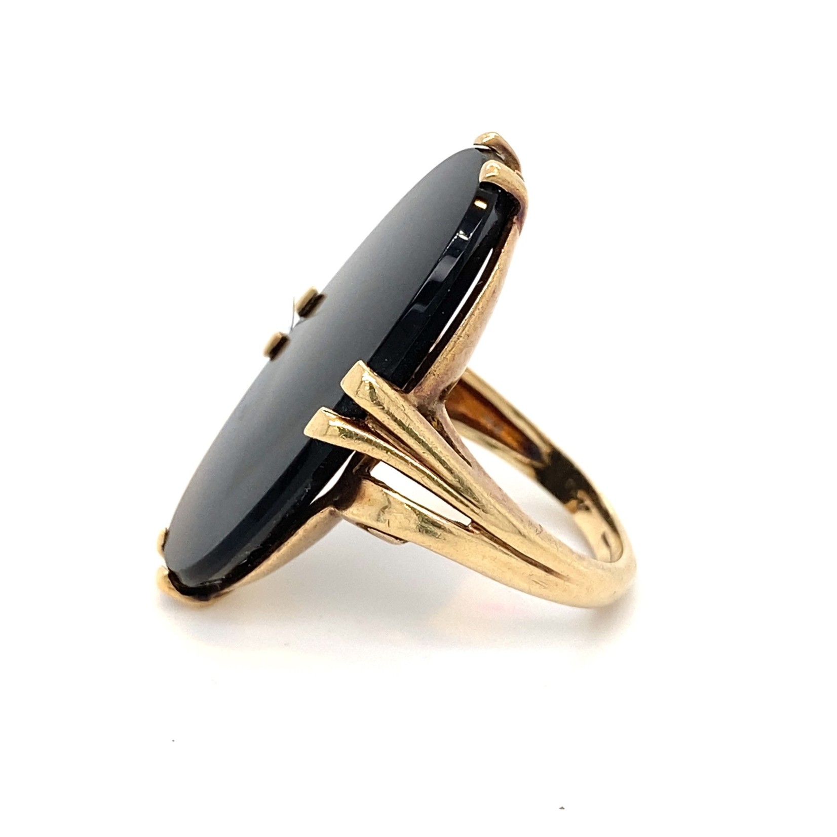 14K Yellow Gold Oval Onyx ring size 6.25