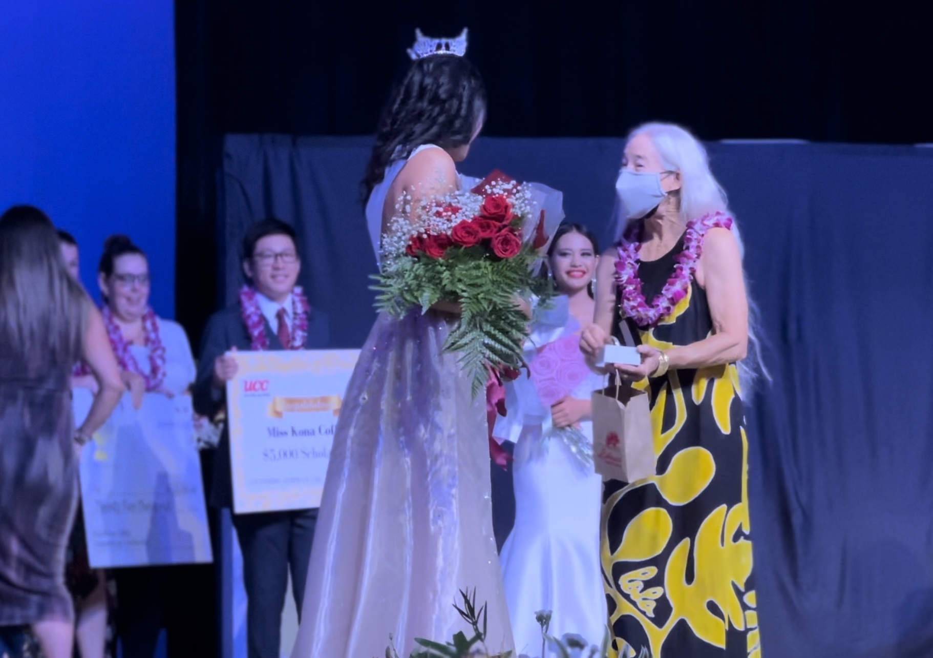 Lehua Jewelers awards prized bracelets for Miss Kona Coffee and Miss Aloha Hawaiʻi 2023