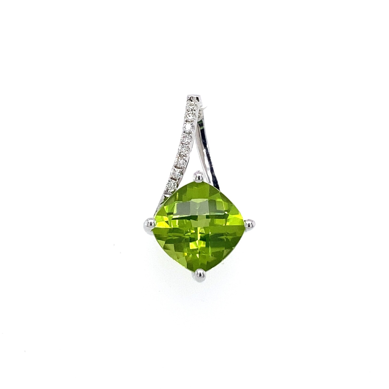 14K White gold  Peridot with diamond P.2.25ct D.05tw