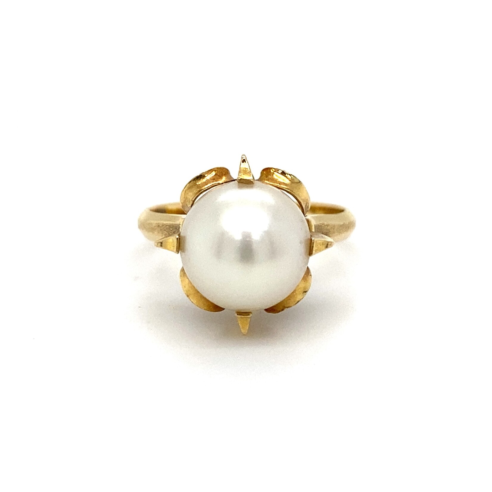 14K Yellow Gold 9.5mm Salt Water Pearl ring size 6.25