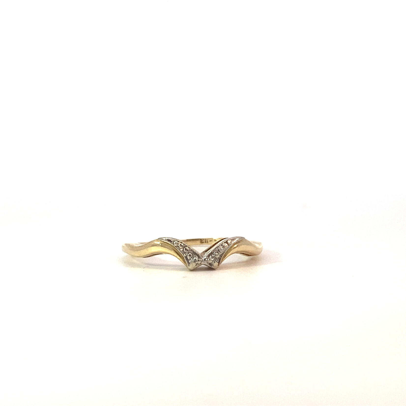 14K Yellow Gold  white stone ring size 3.75