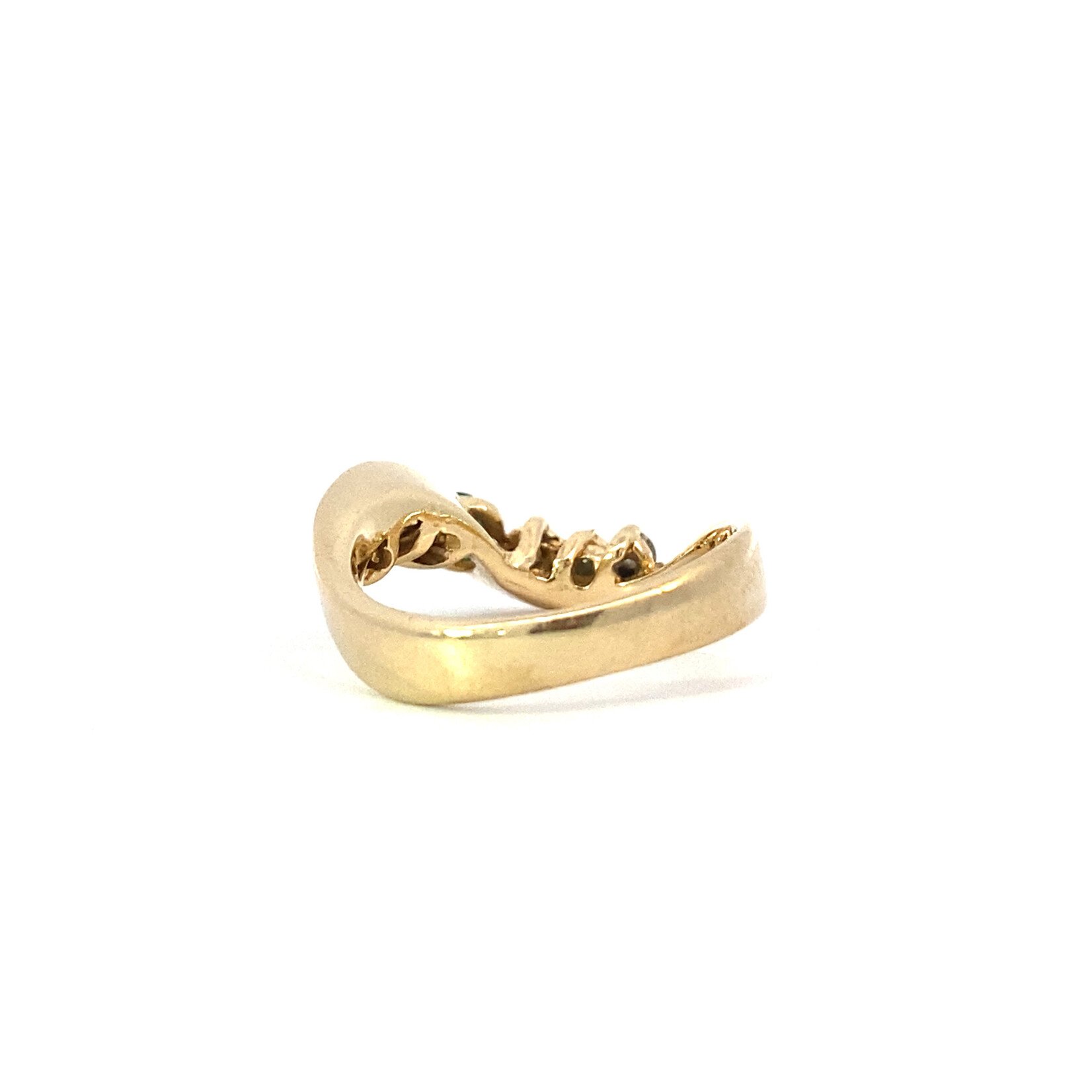 14K Yellow Gold Emerald Diamond ring  D. +/- .18cttw size 6.5