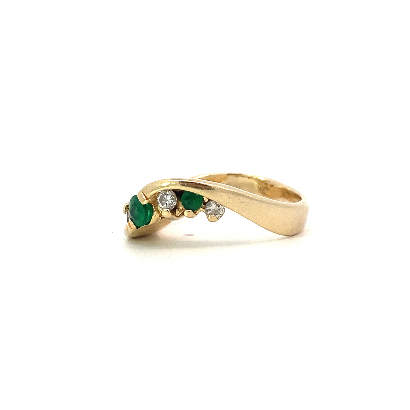 14K Yellow Gold Emerald Diamond ring  D. +/- .18cttw size 6.5