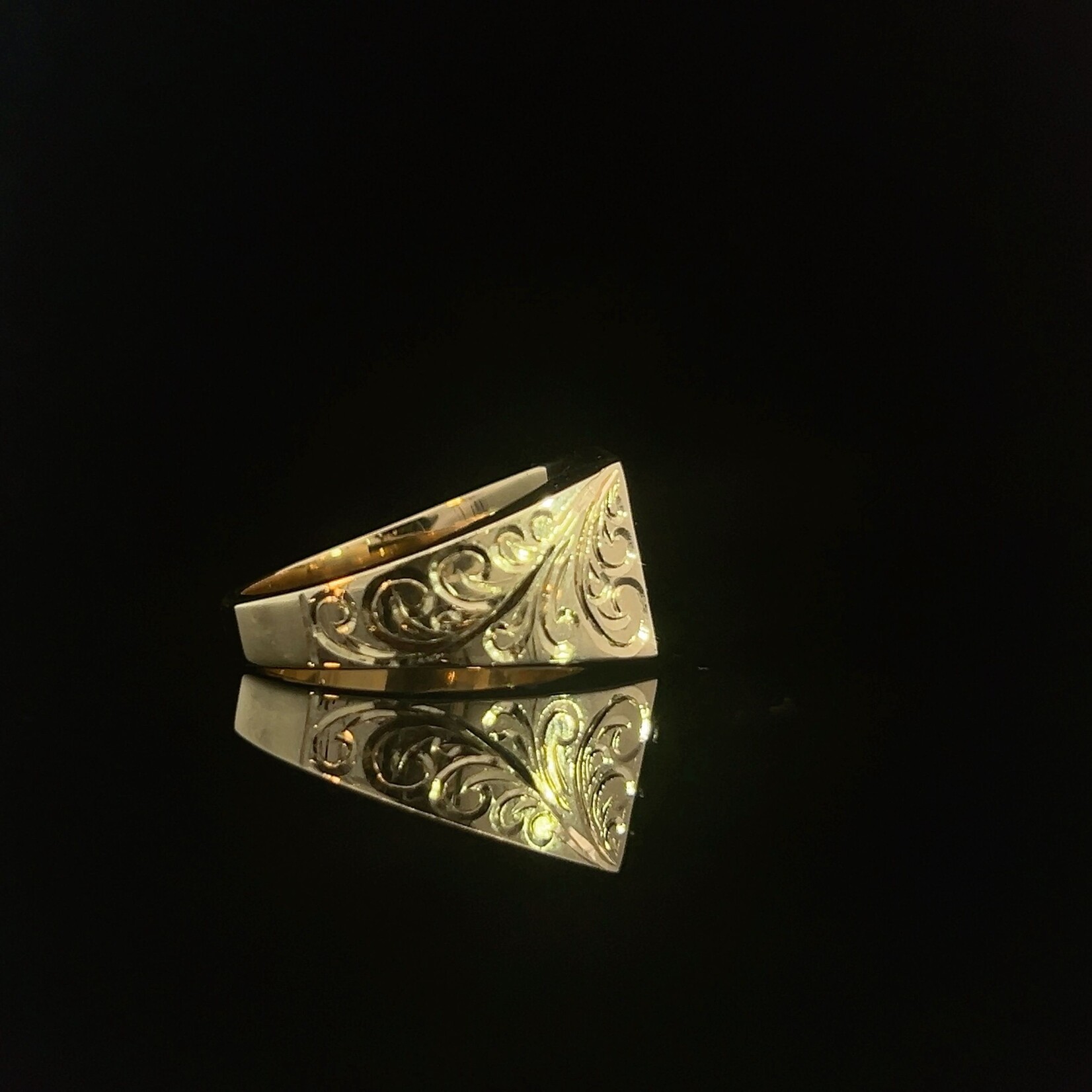 Waves 14K Yellow Gold 12mm Wave Signet "K" Initial Ring with Diamond