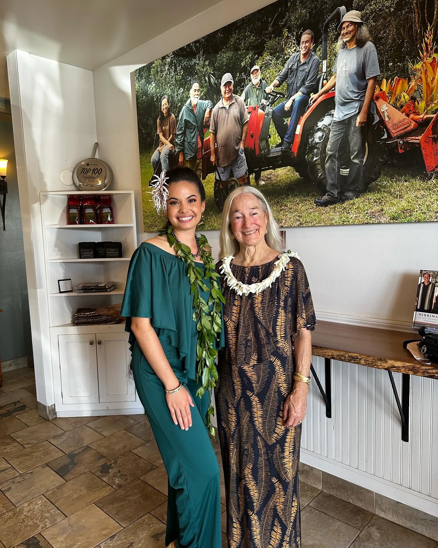 Miss Aloha Hula 2023 receives her Hawaiian Heirloom bracelet