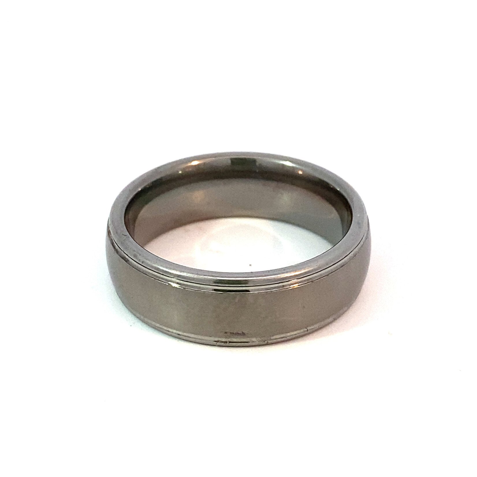 Tungsten 7mm with Polished borders size 10