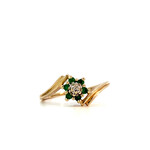 10K Yellow Gold Green and White stone flower ring sz6.5
