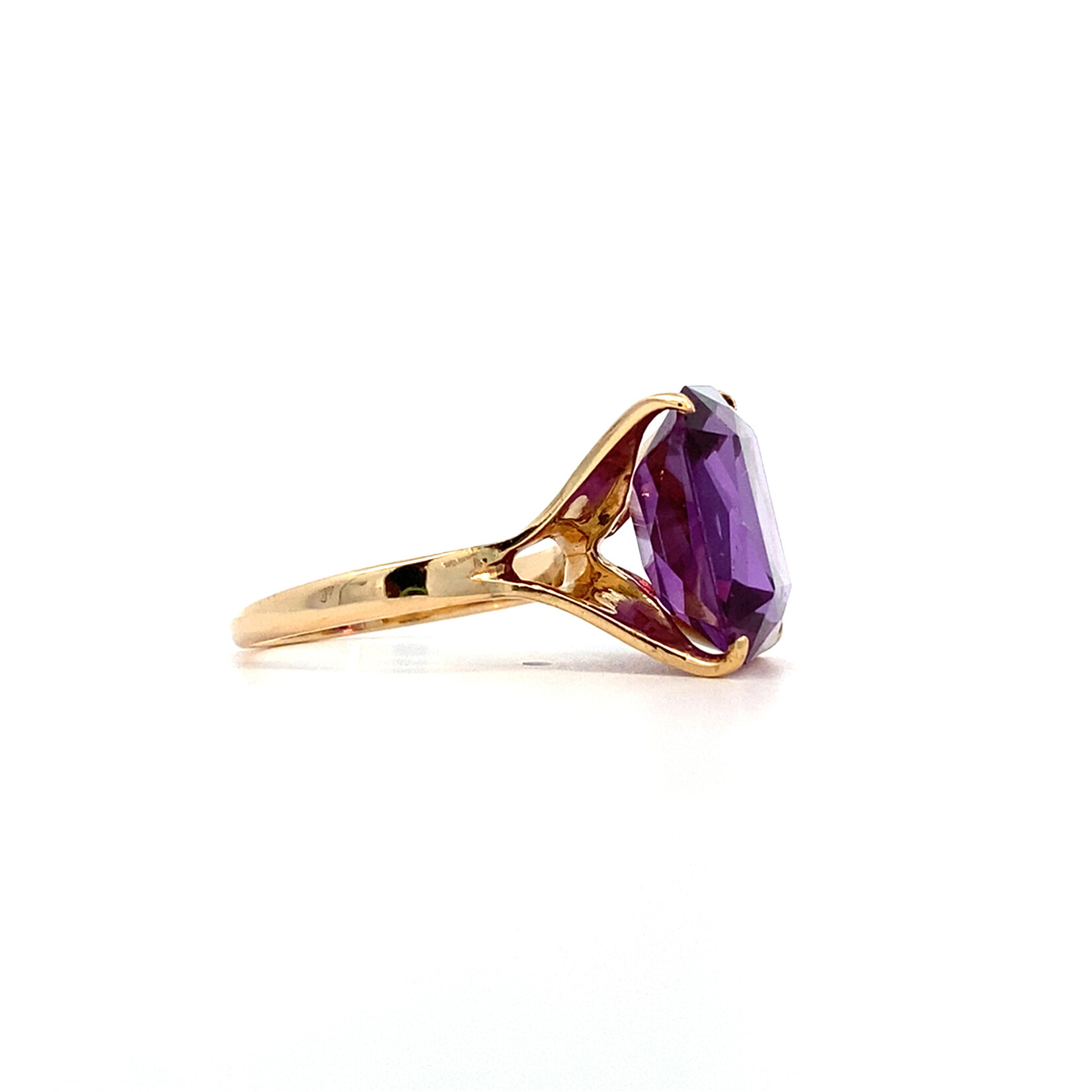 14K Yellow Gold Lab Grown Alexandrite Ring size 6