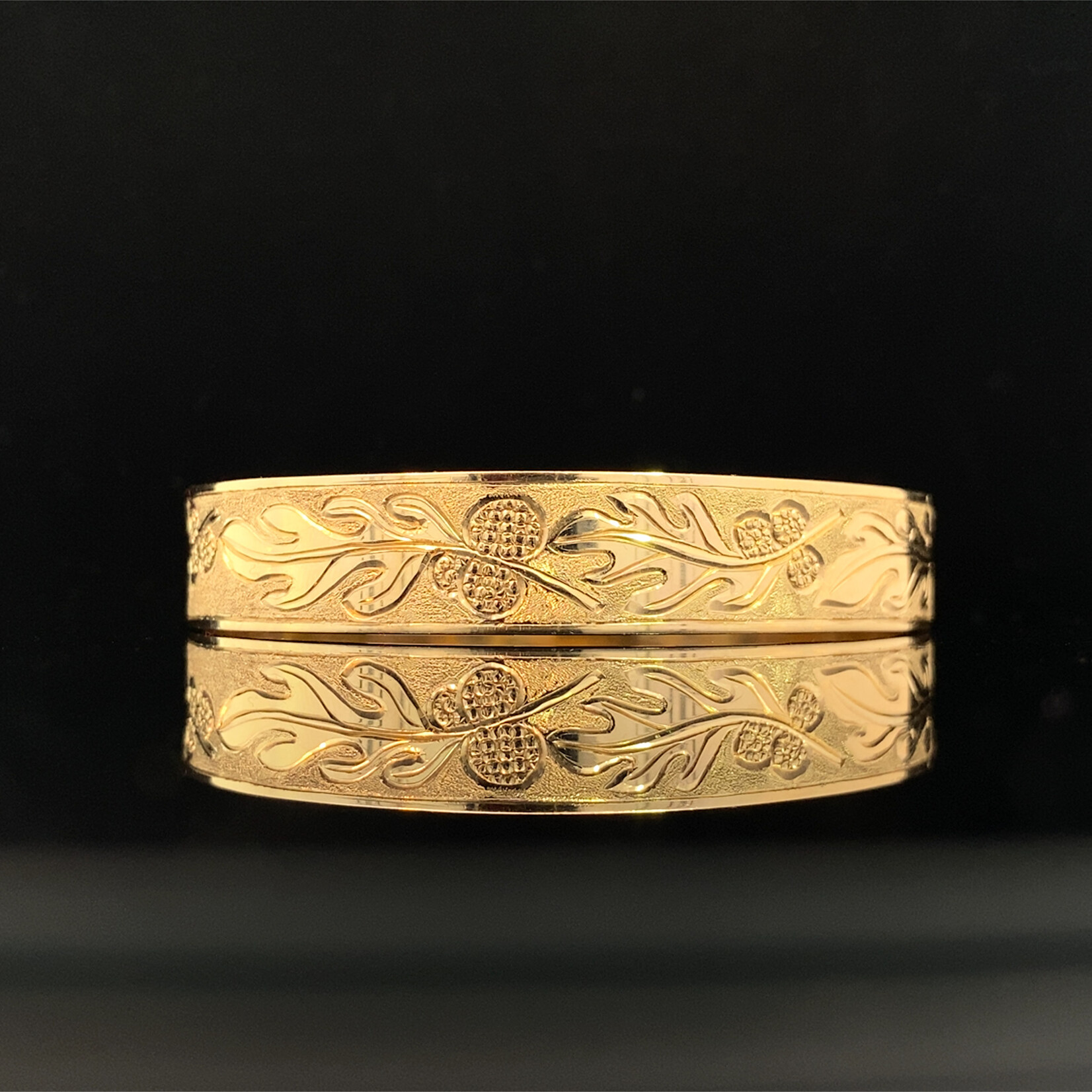 Ulu 14K Yellow Gold 12mm Flat Heavy 'Ulu Scroll Bangle Bracelet
