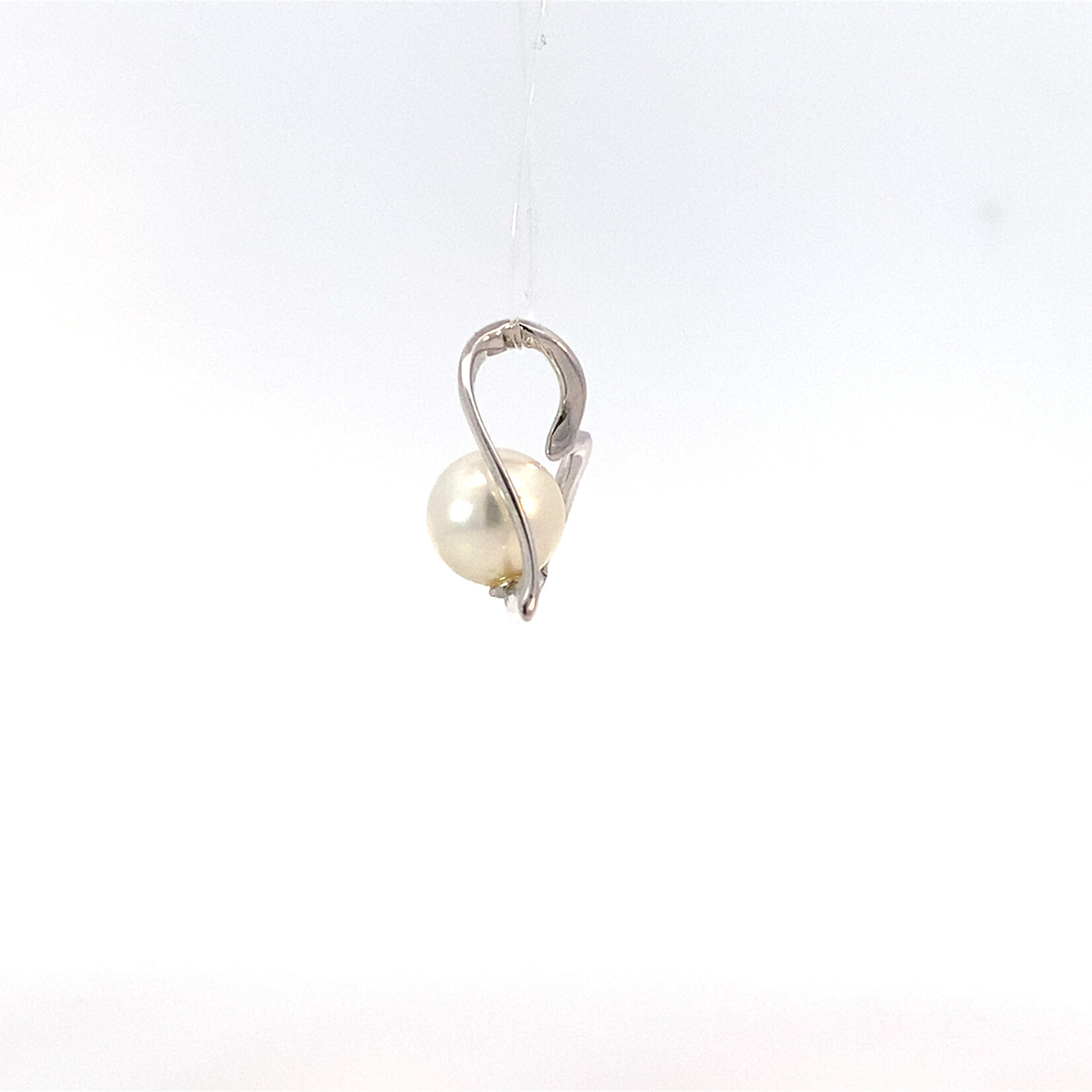 14K White Gold Open Heart Pearl Pendant