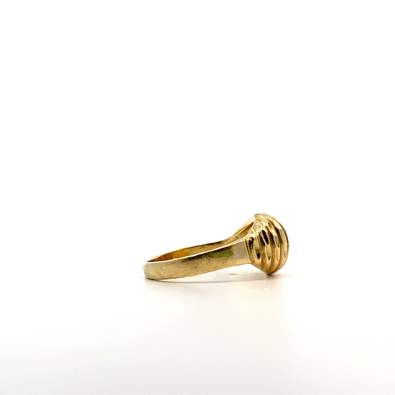 14K Yellow Gold Diamond Cut Ring size 4.75