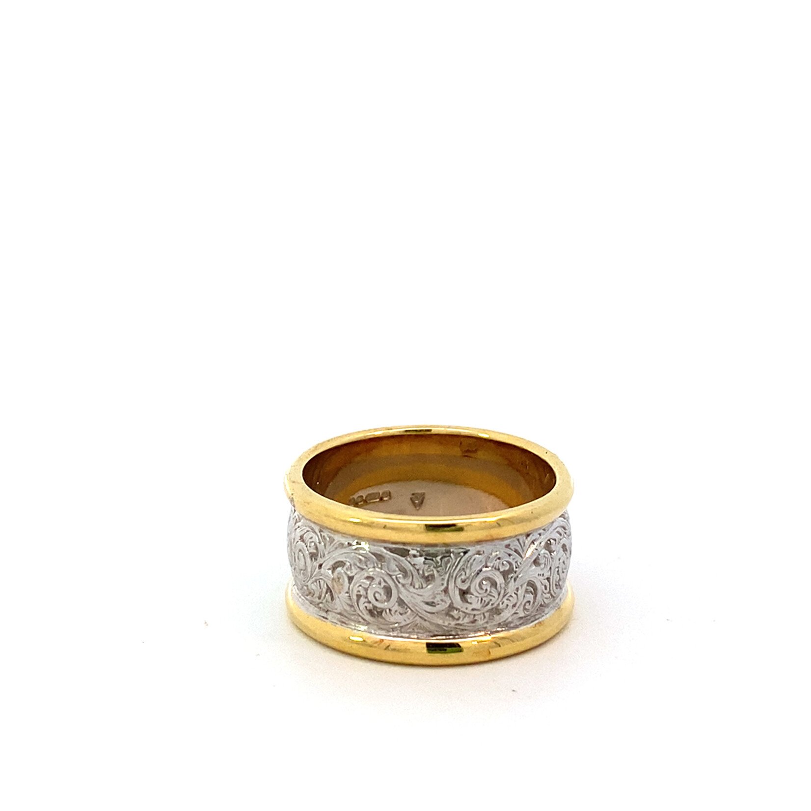18K Yellow Gold Engraved Ring sz6.5
