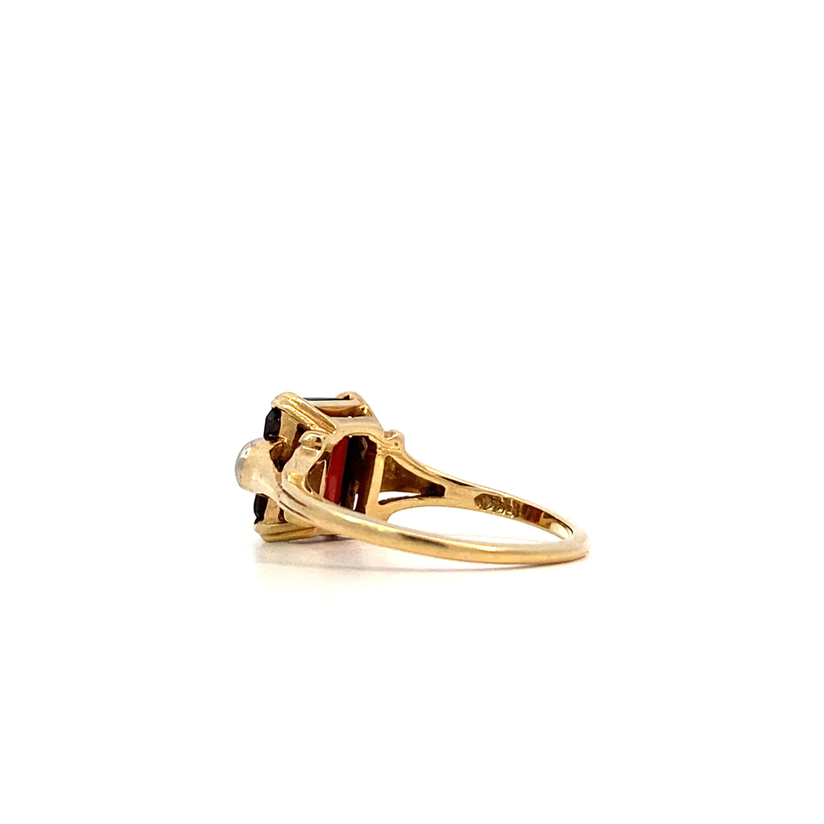 14K Yellow Gold Garnet & Diamond Ring size 6