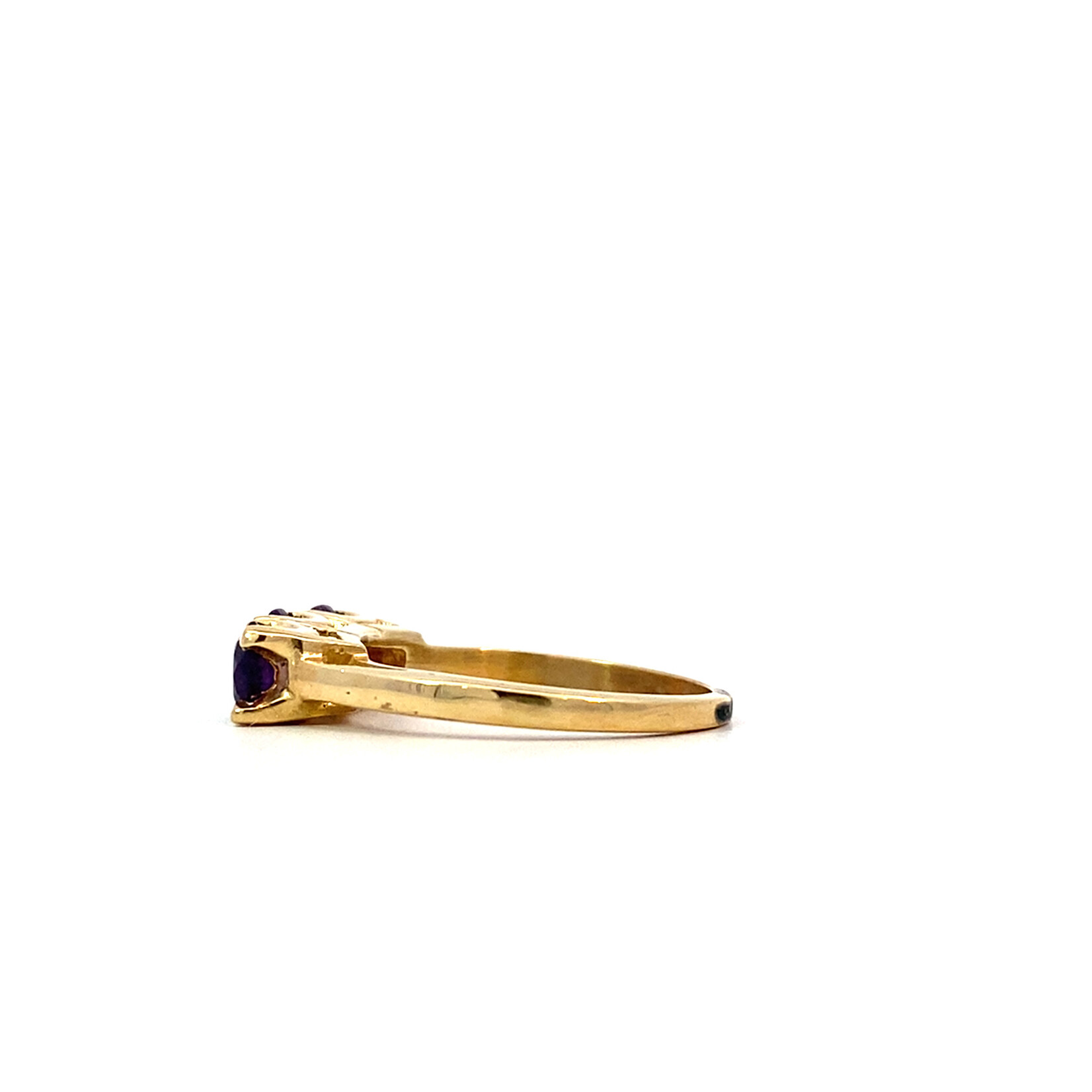 14K Yellow Gold 3 Stone Amethyst Ring size 7.25