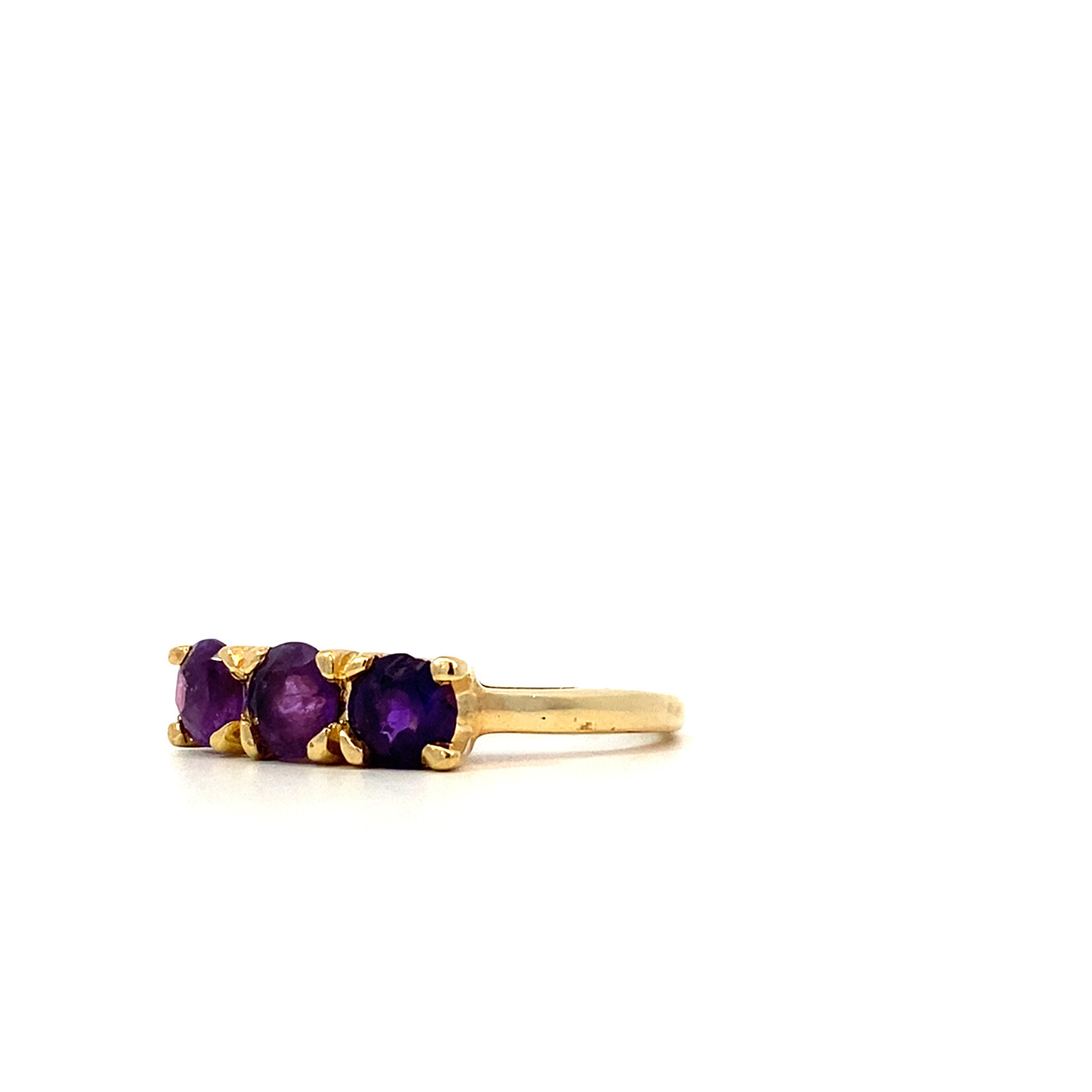 14K Yellow Gold 3 Stone Amethyst Ring size 7.25