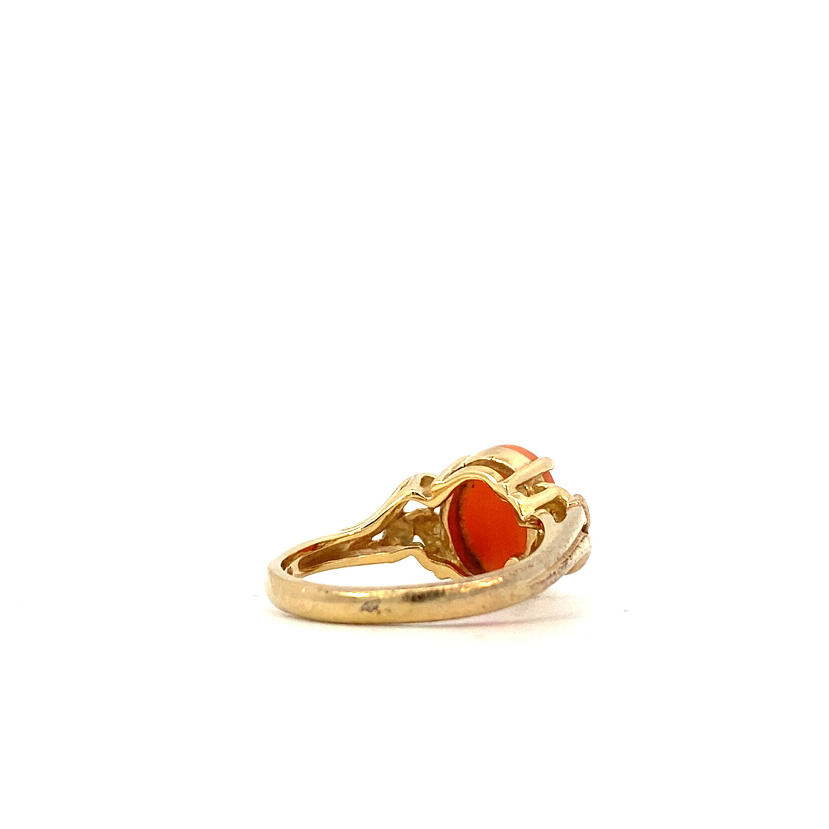14K Yellow Gold Coral Ring size 6
