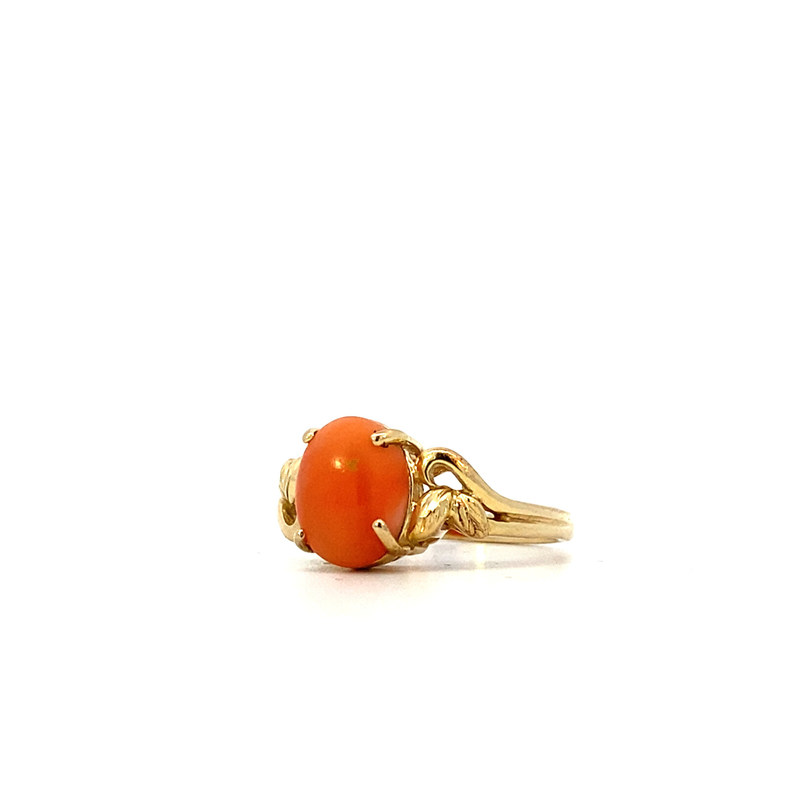 14K Yellow Gold Coral Ring size 6