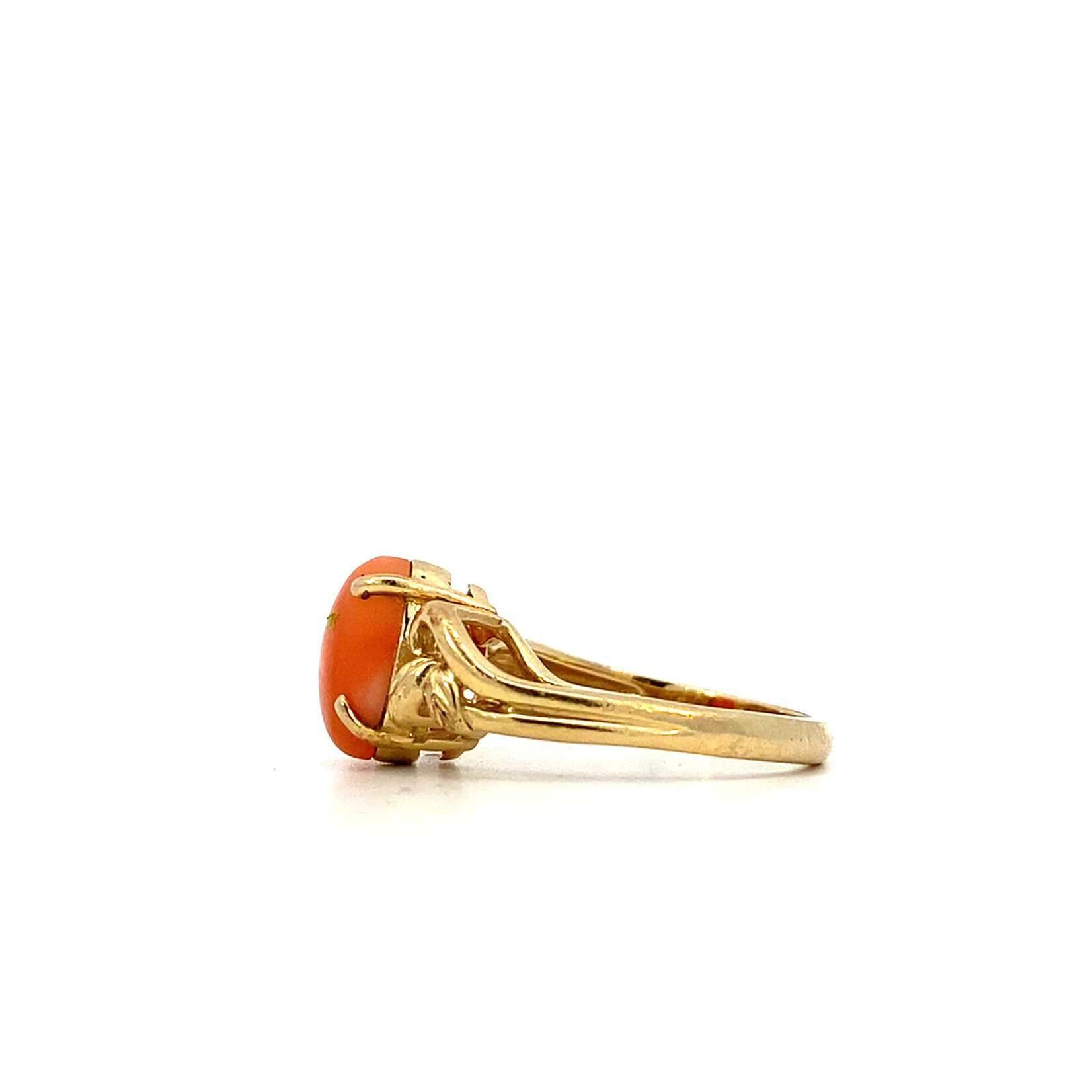 14K Yellow Gold Coral Ring size 6