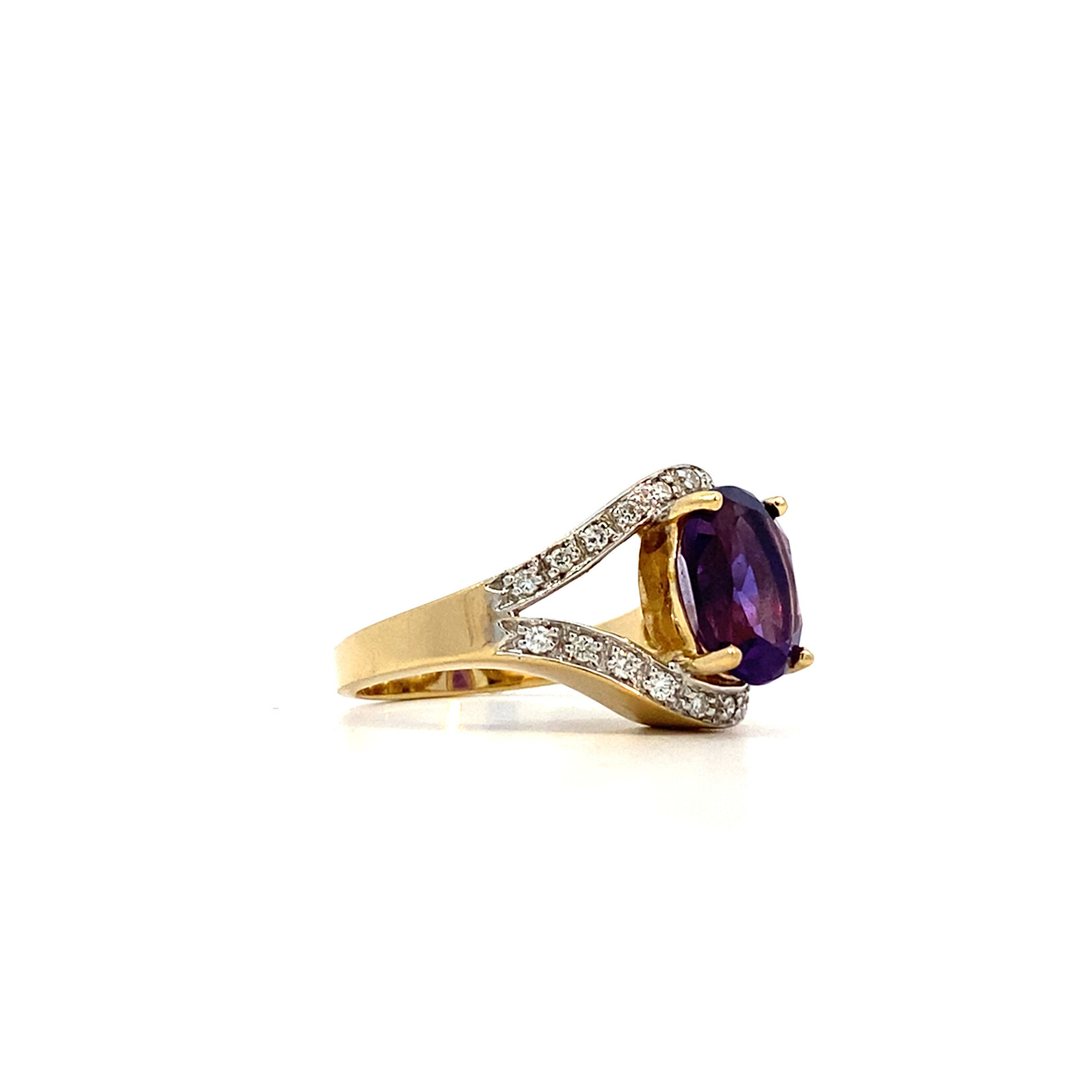 14K Yellow Gold Amethyst & Diamond Ring size 6 D+/-.17