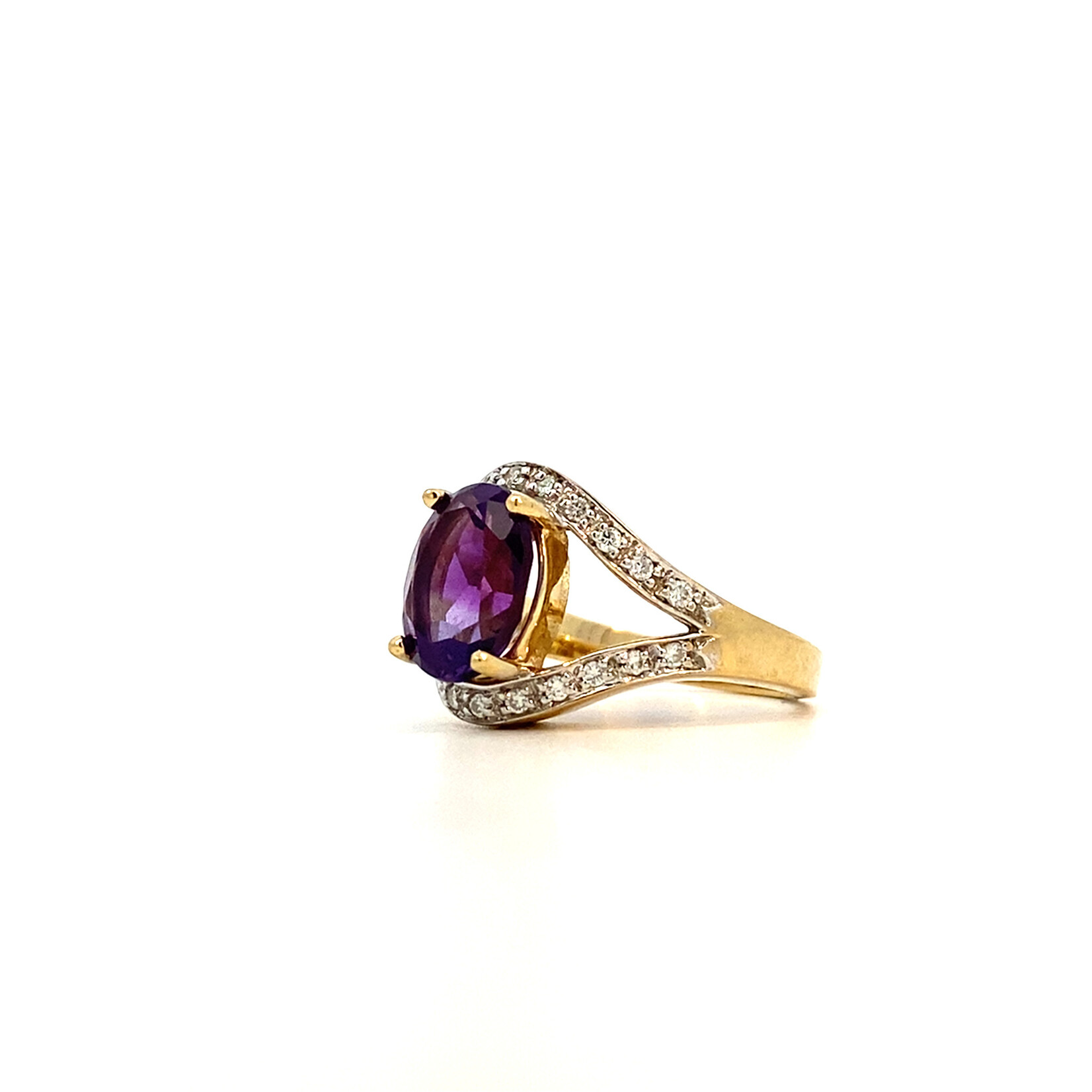 14K Yellow Gold Amethyst & Diamond Ring size 6 D+/-.17