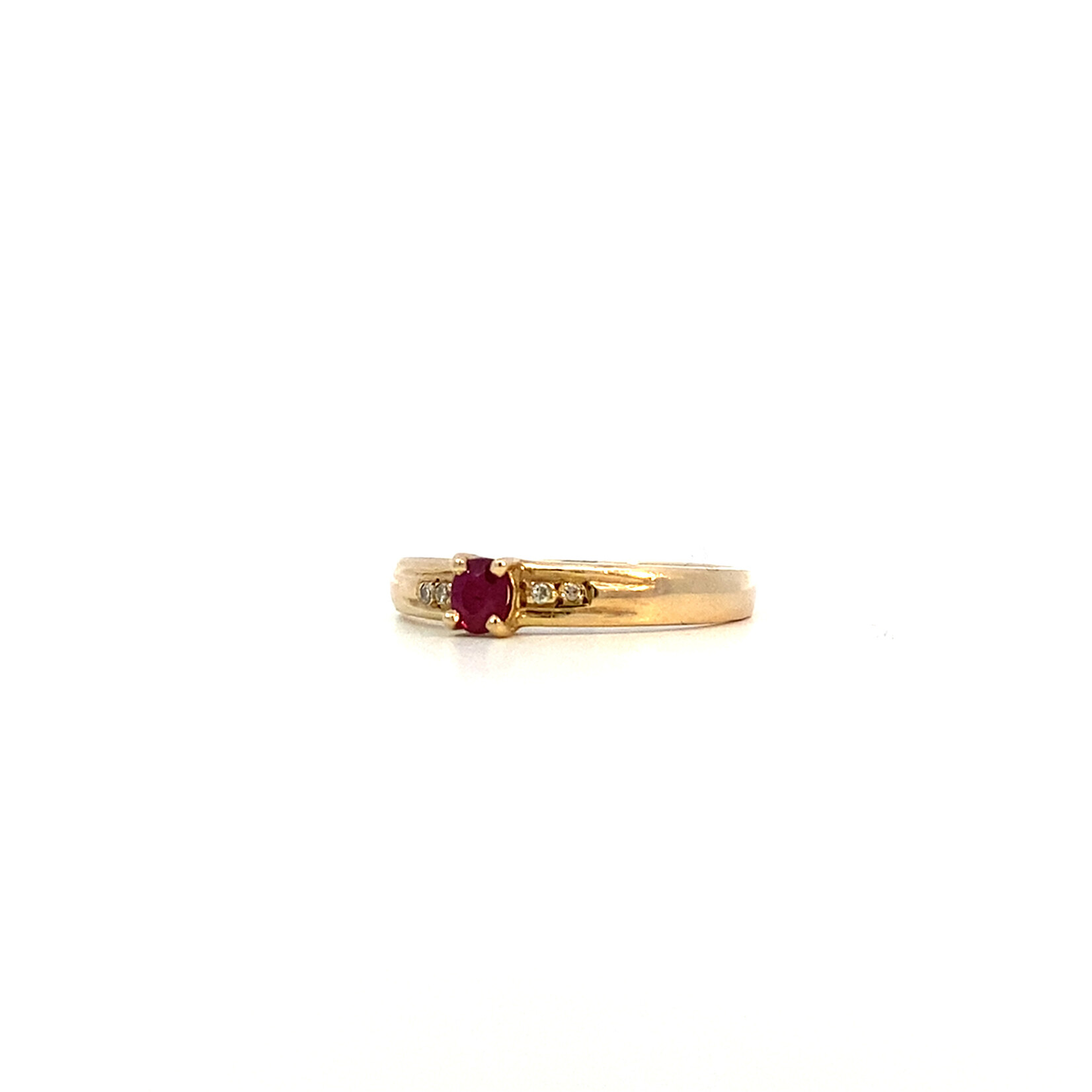18K Yellow Gold Ruby and Diamond Ring sz6.5