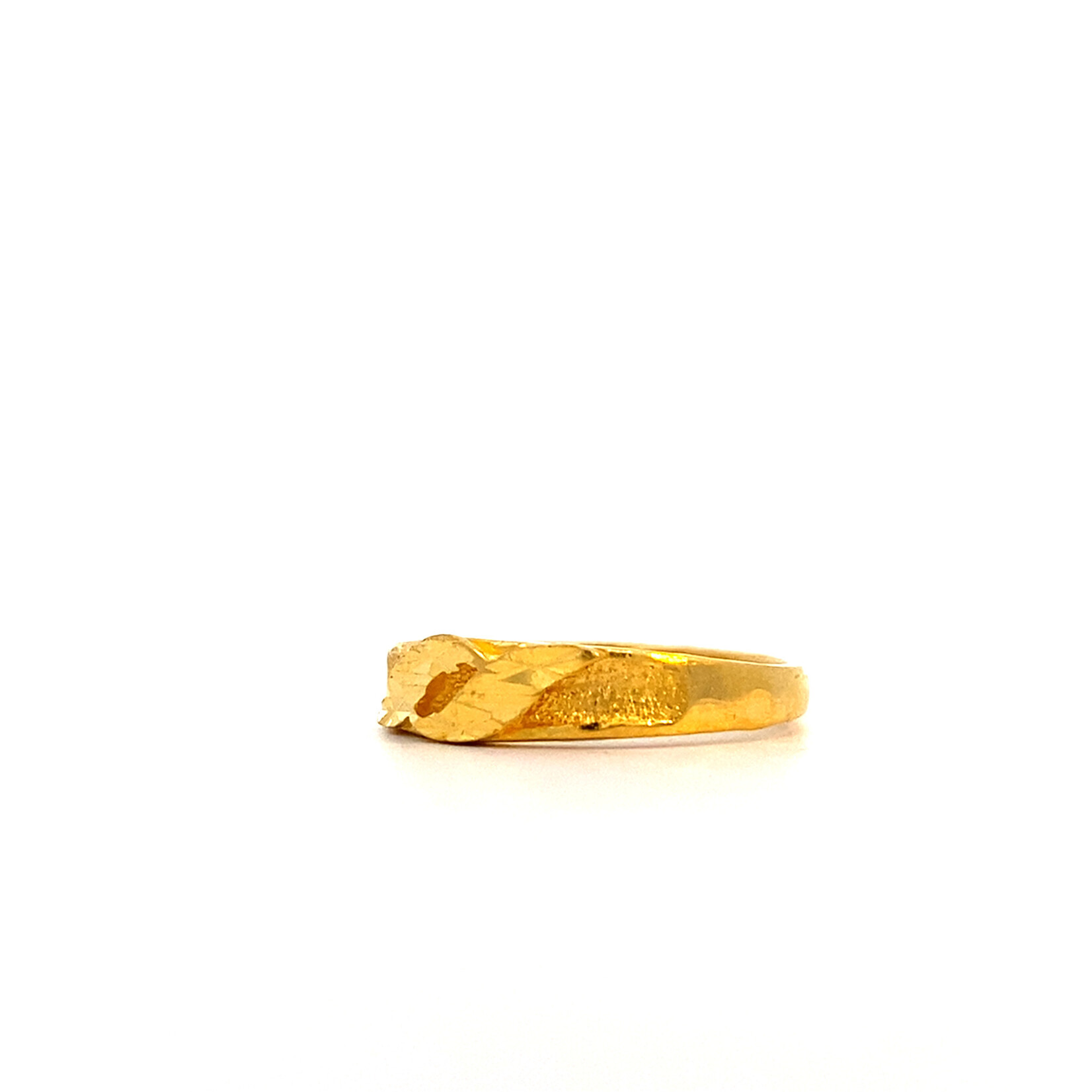 24K Yellow Gold Diamond Cut Design Ring size 7.5