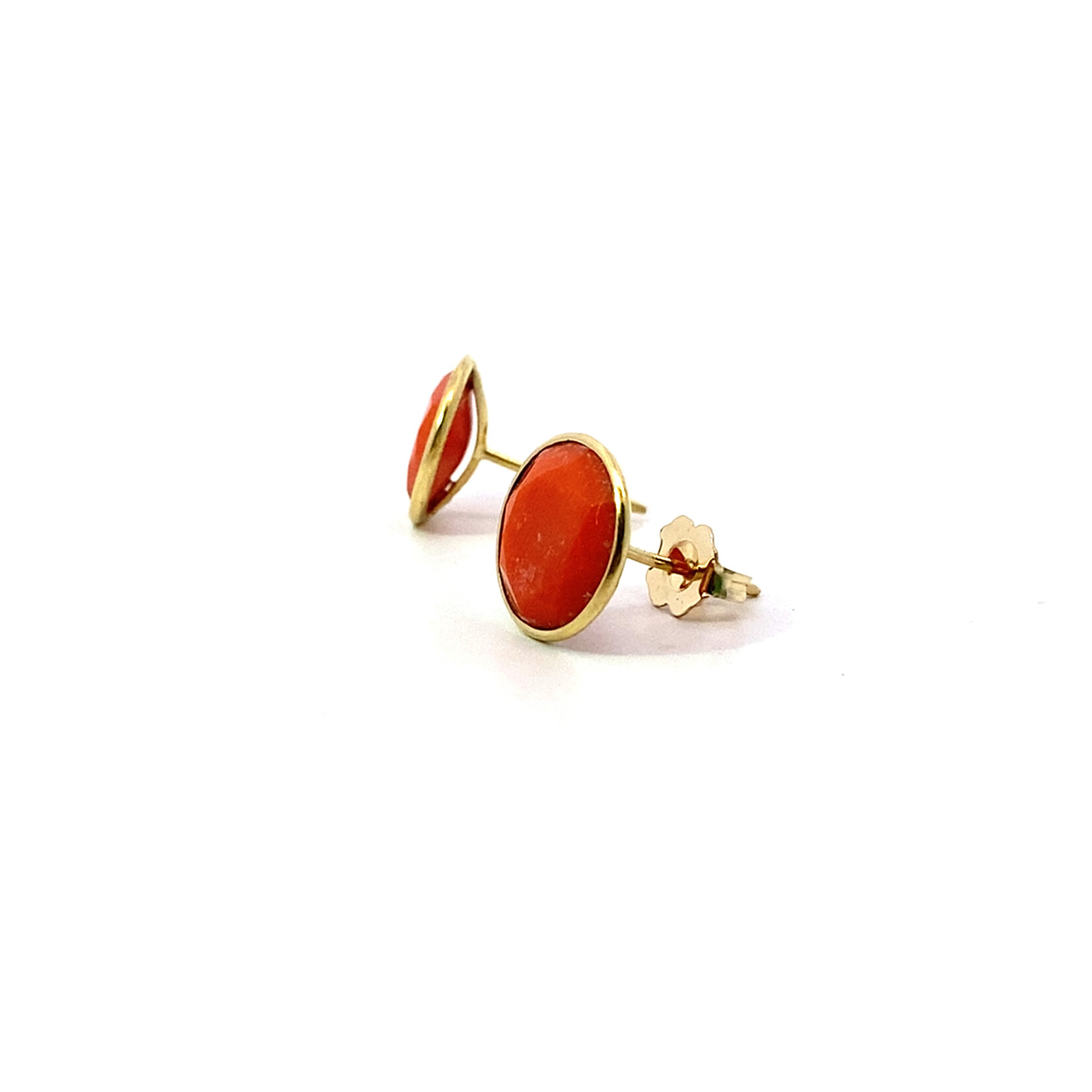 18K Yellow Gold Vintage T&Co Coral Studs with 14" Coral Necklace Set
