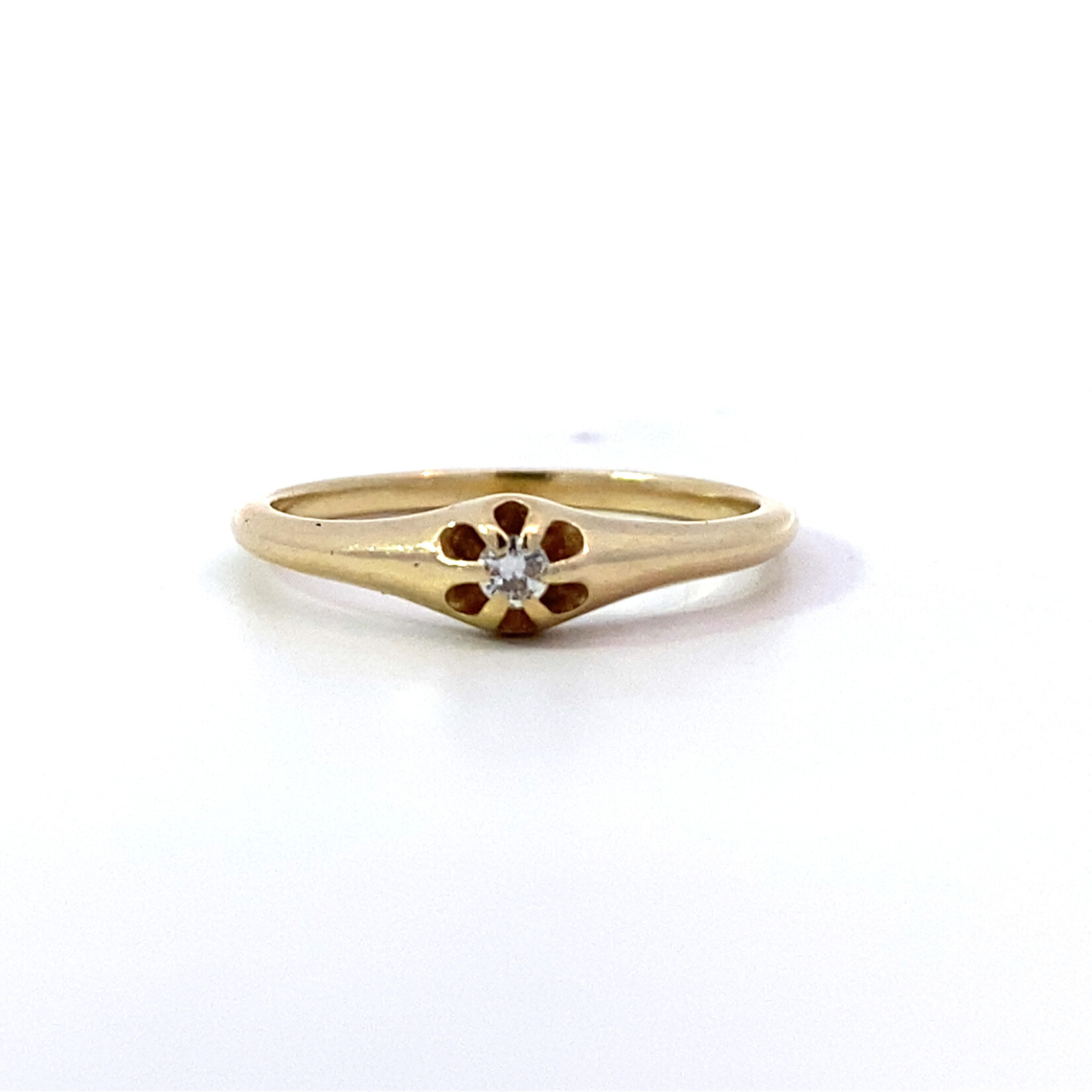 14K Yellow Gold Diamond Gypsy ring sz 5.75