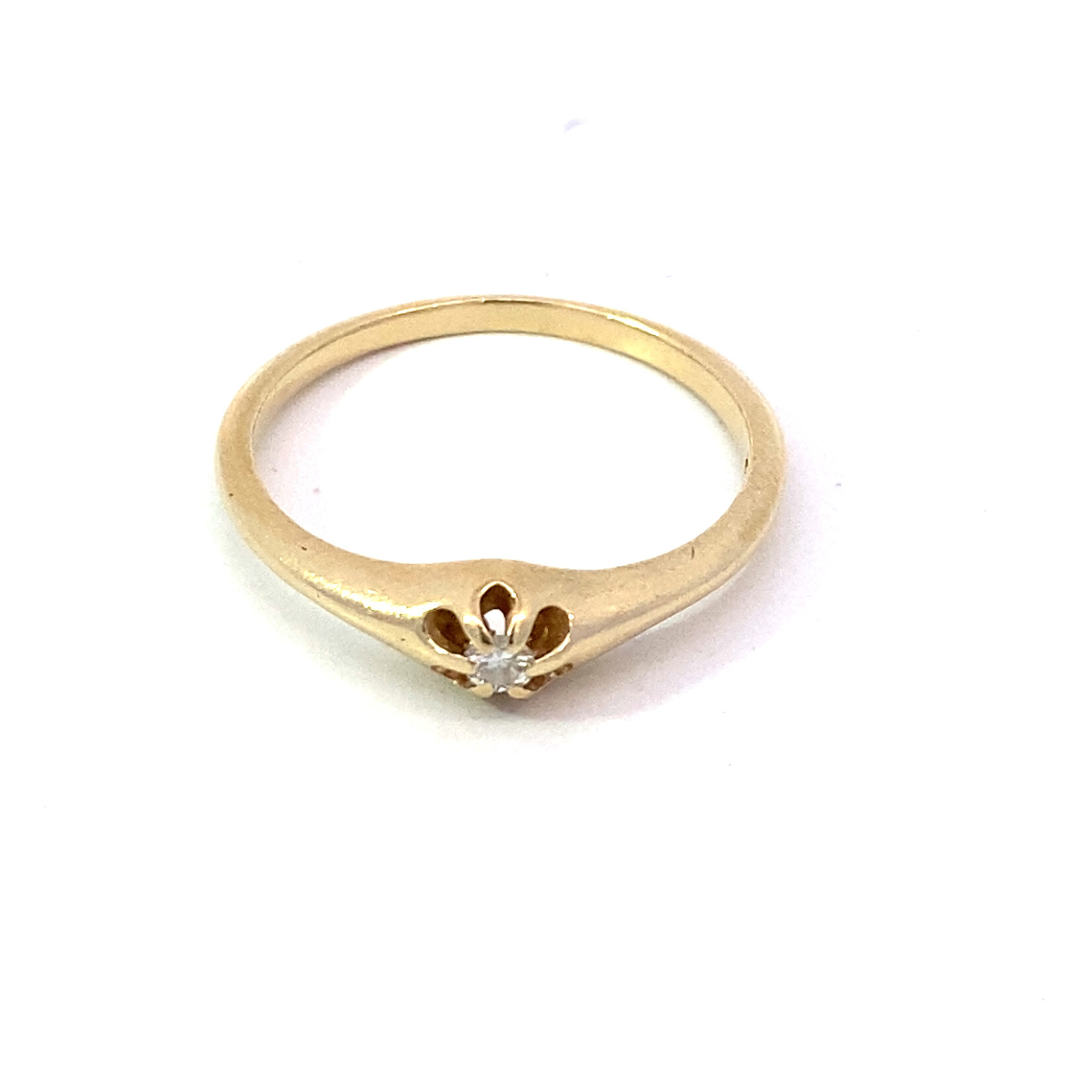14K Yellow Gold Diamond Gypsy ring sz 5.75