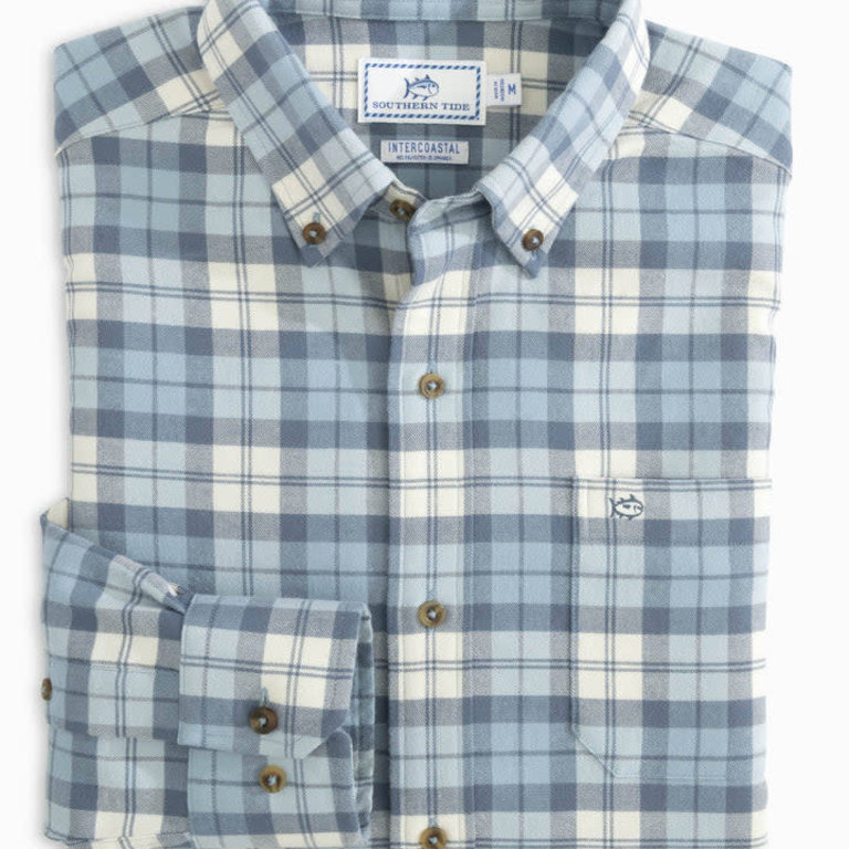 https://cdn.shoplightspeed.com/shops/651588/files/51098921/768x768x1/southern-tide-maywood-plaid-flannel-intercoastal-p.jpg