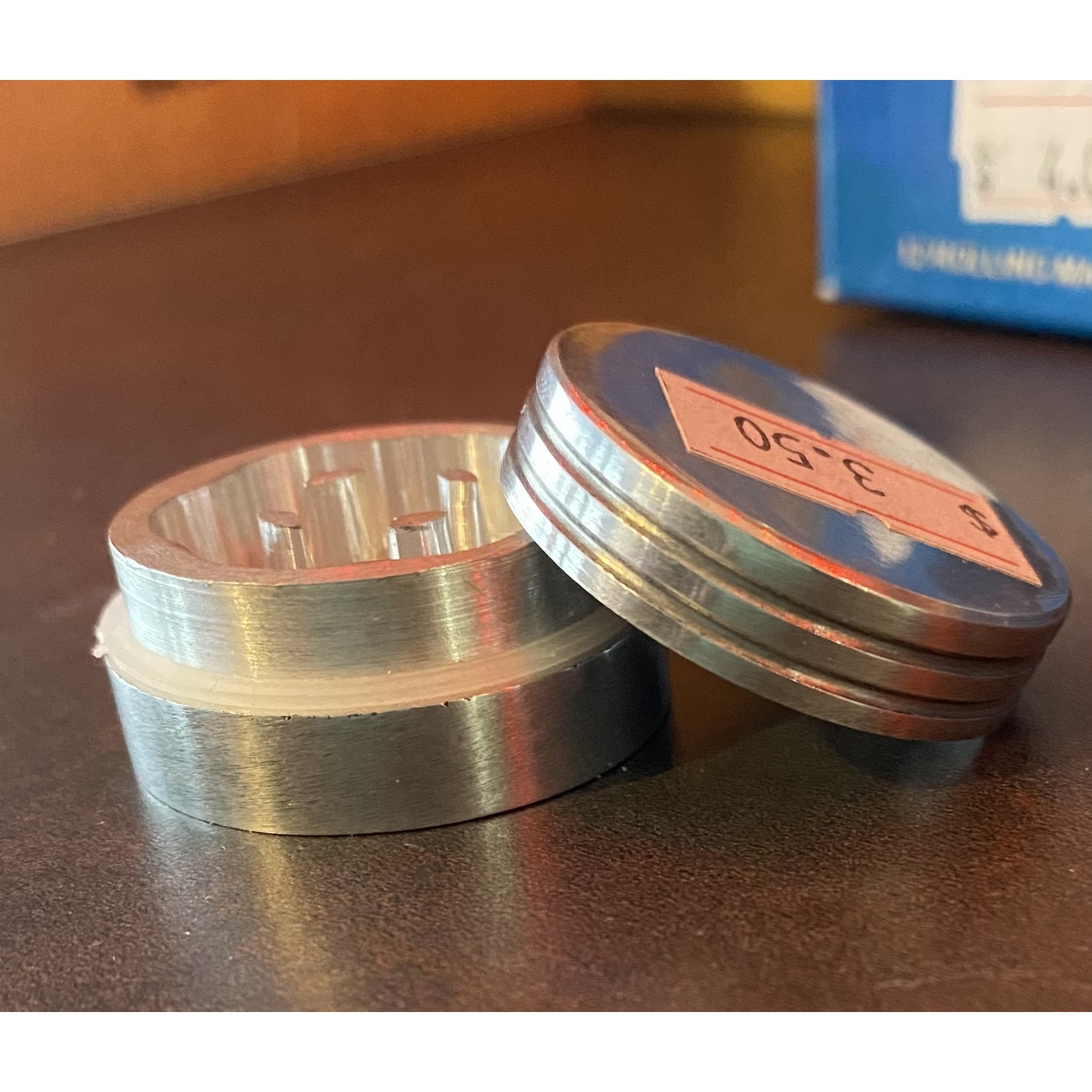 1.5" 2 Piece Metal Grinder