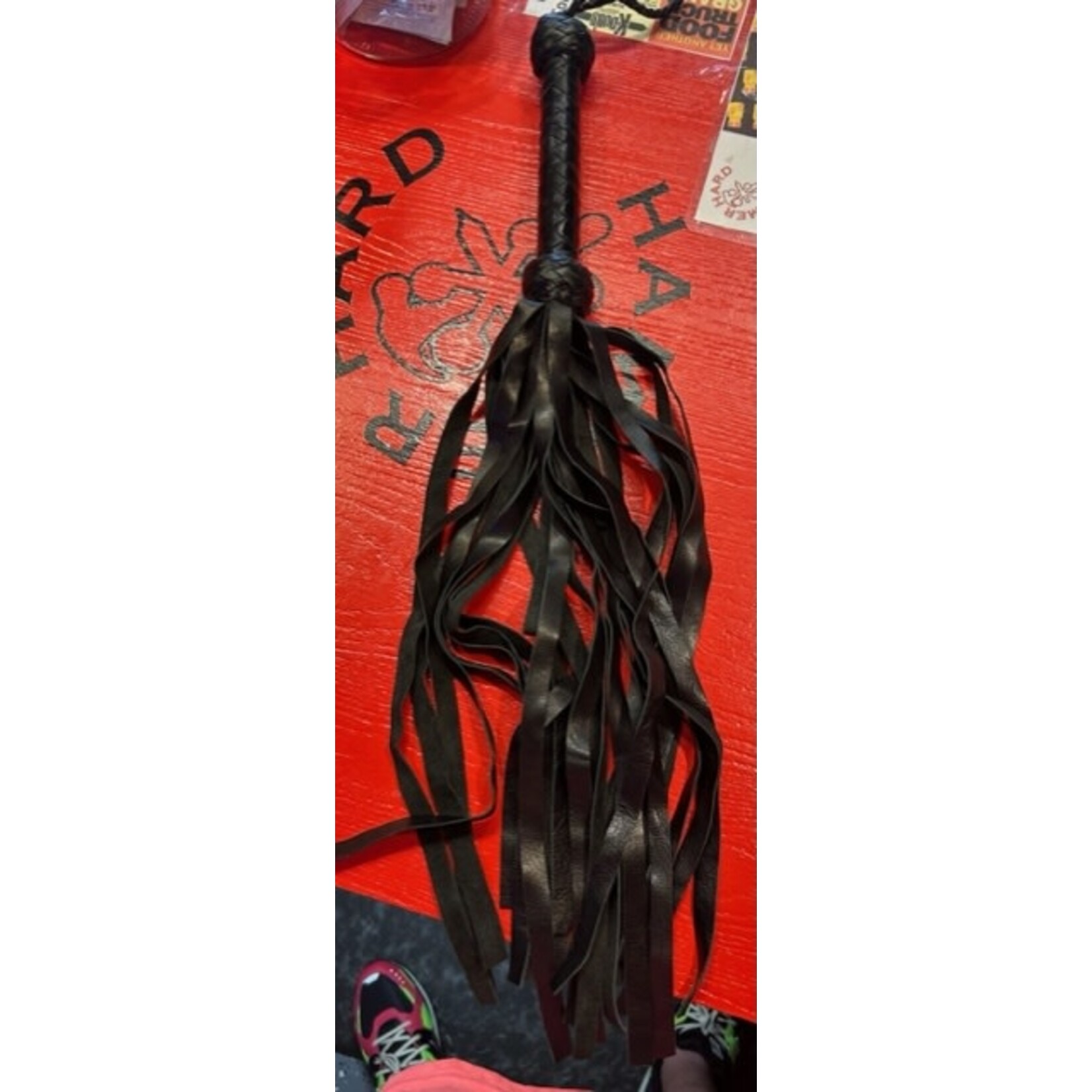 MS Leather 27" leather Flogger