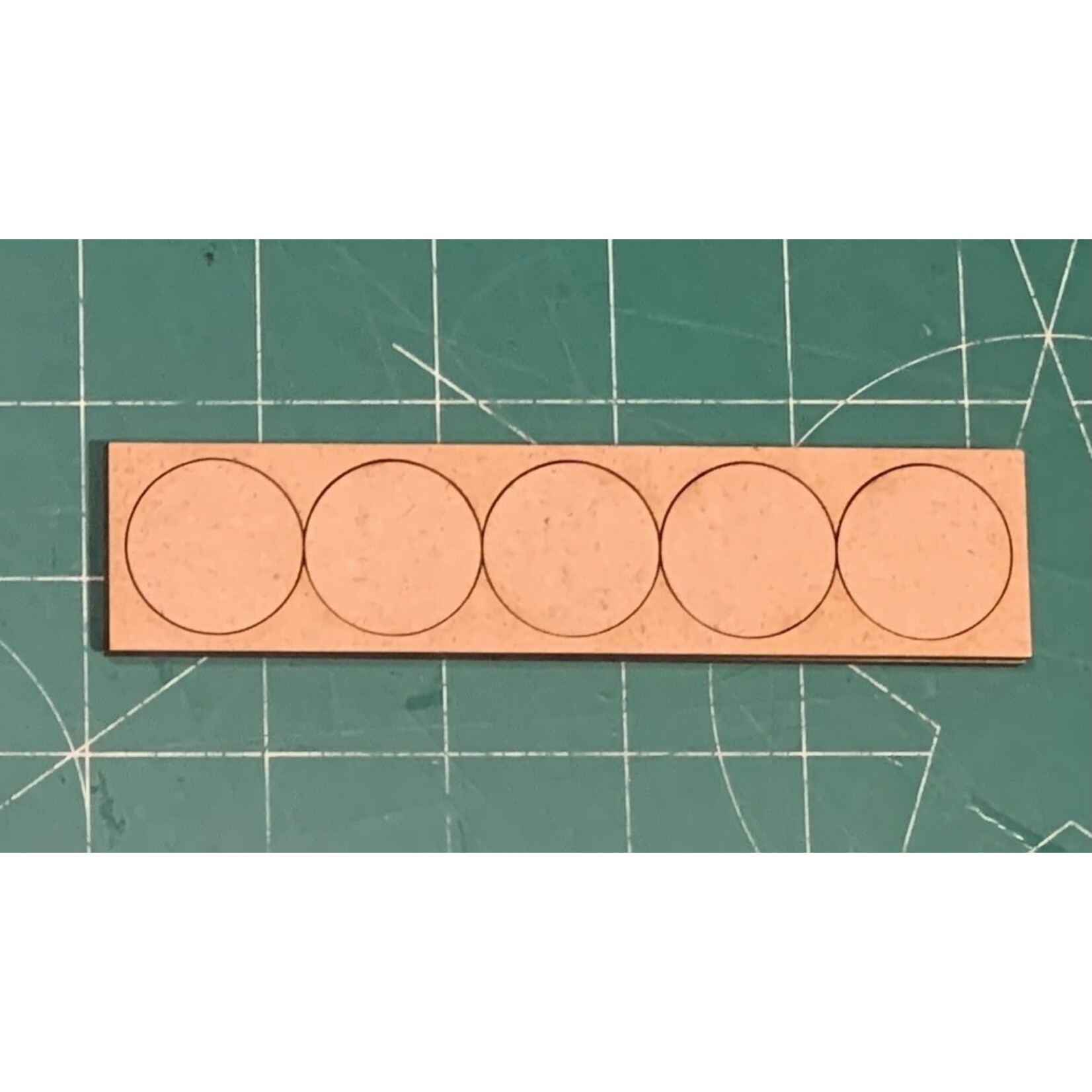 Phalanx Games & Sundry 4x 25mm "Oathmark" Single Rank 5 Figure Tray - Rounds