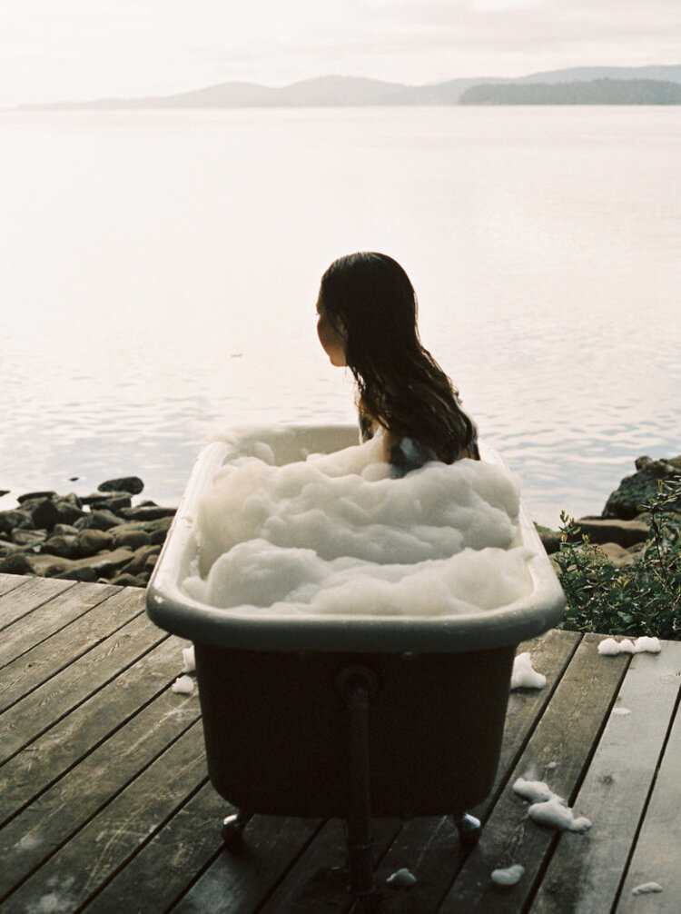 Merge Tidal Soak Bubble Bath