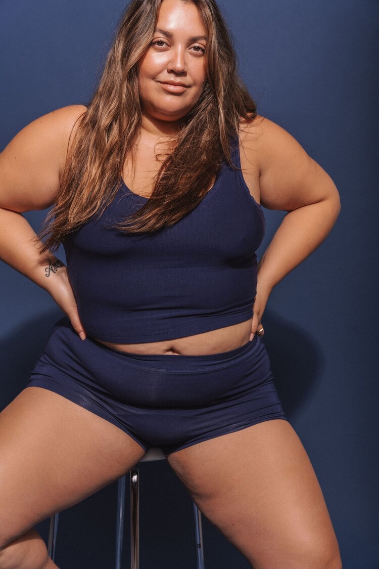 Huha Special Edition Navy - Sporty Crop Tank