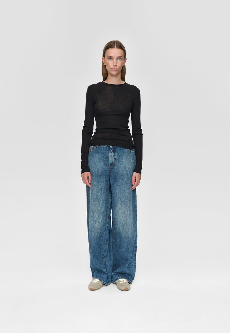 Minimum Natashas Long Sleeved T-Shirt