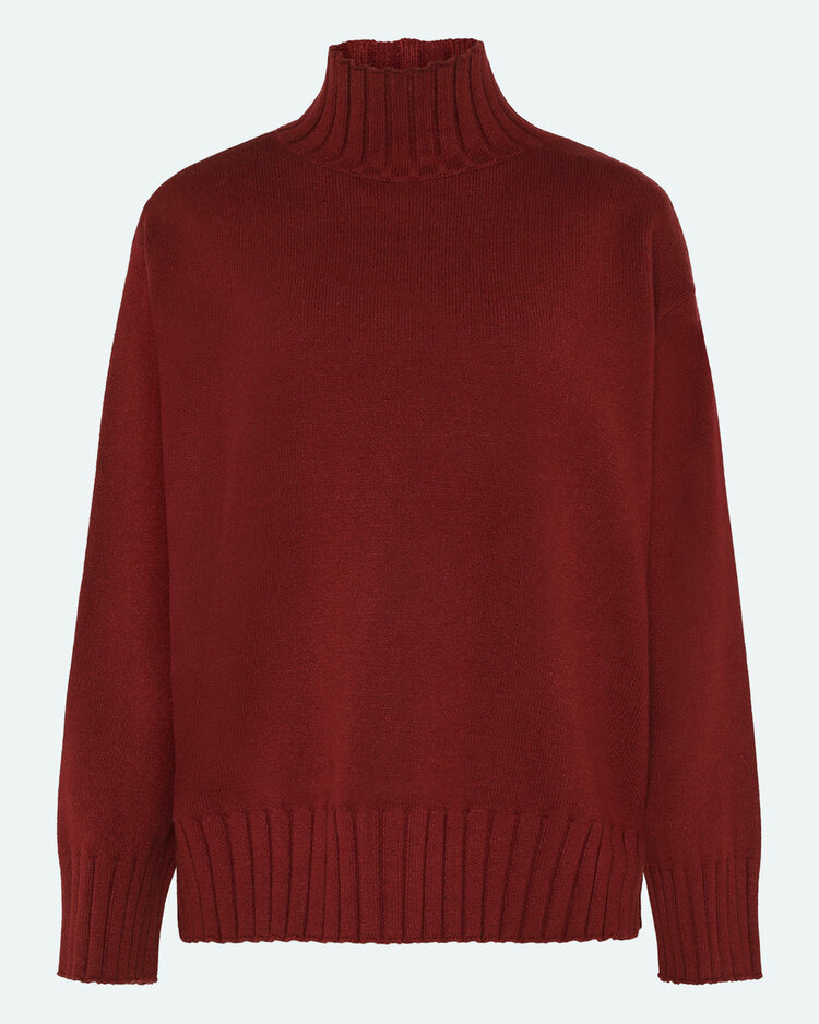Minimum Darcys Turtleneck