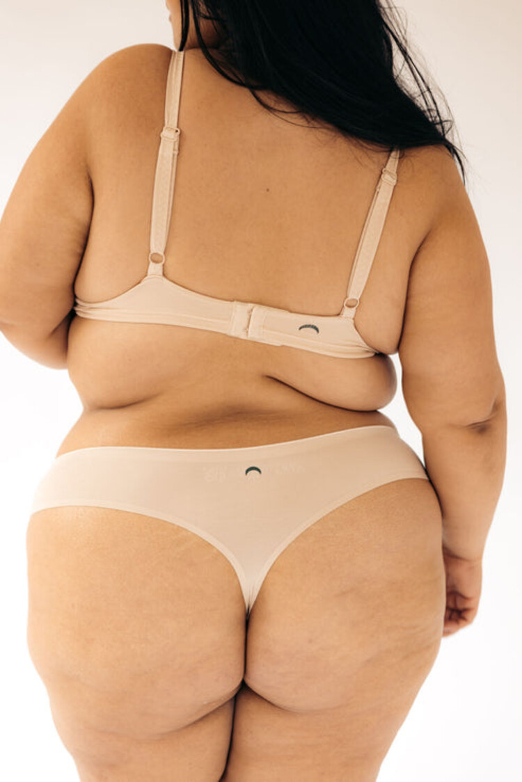 Huha Seamless Low-Mid Thong