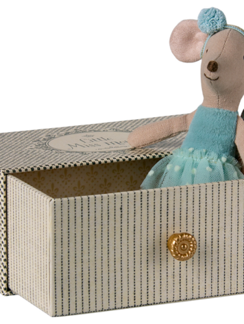 Maileg Maileg  Little Sister Dance Mouse in Daybed