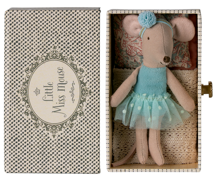 Maileg Maileg  Little Sister Dance Mouse in Daybed