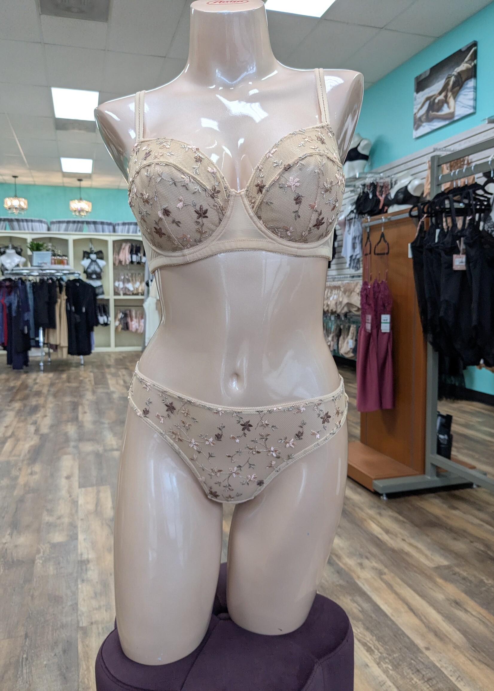 Huit REV-C4 Reveuse Underwire Bra