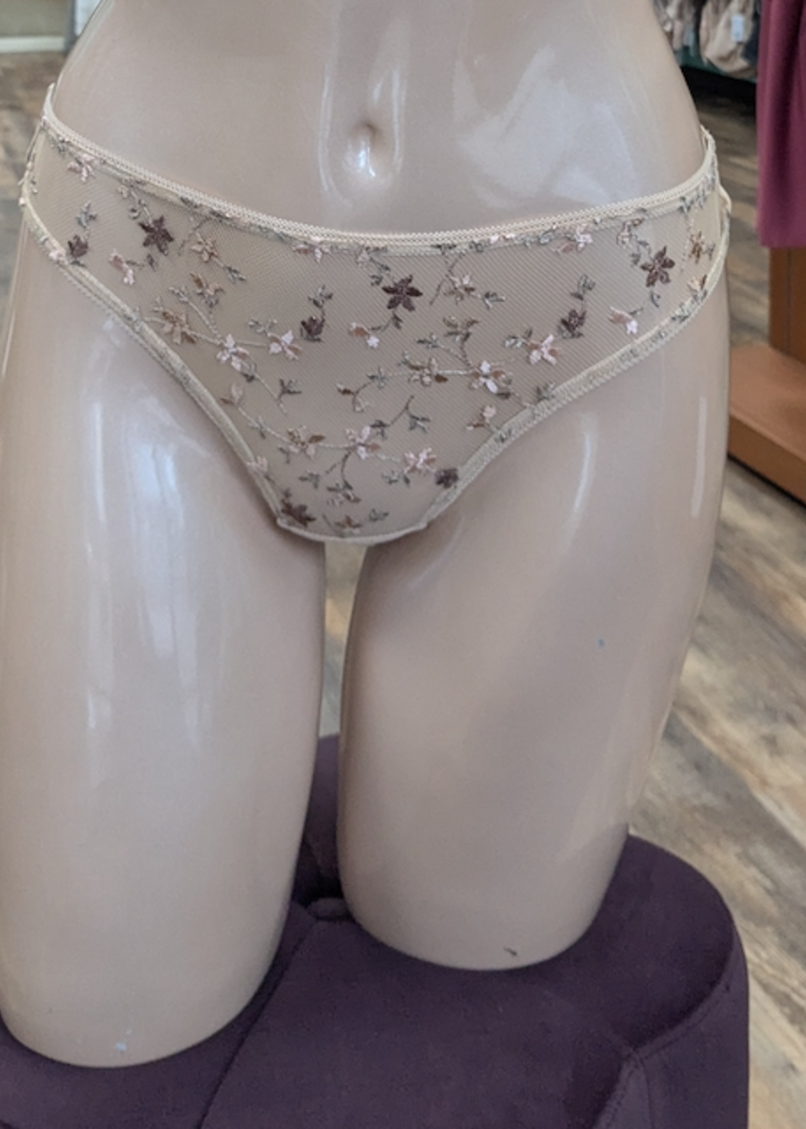 Huit REV-J14 Reveuse Tanga