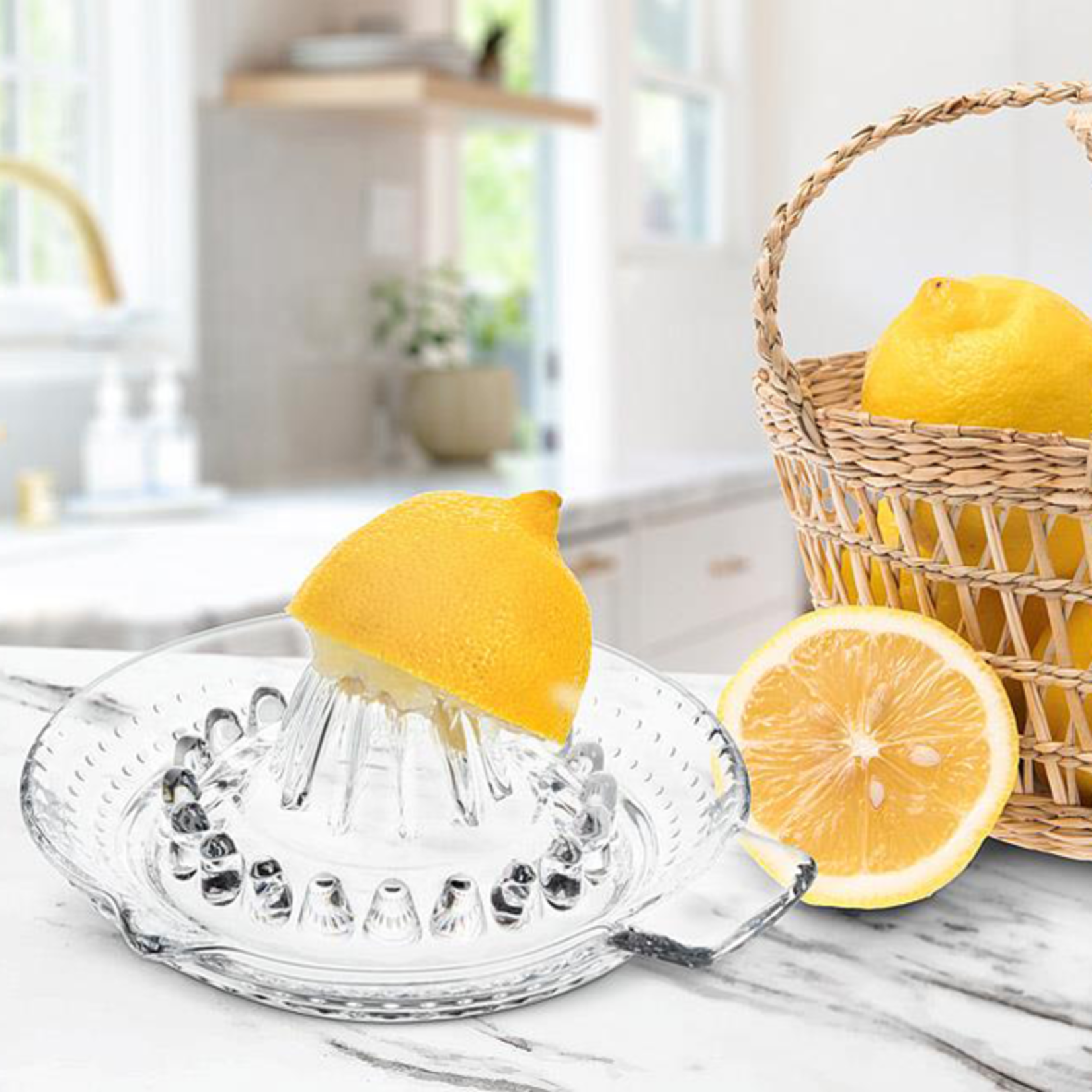 Citrus Reamer - Glass with handle & spout