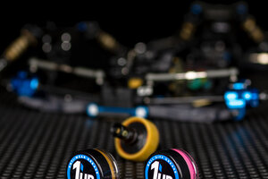 1UP Racing Pro Ball Differential Grease Combo, Includes Gold & Pink
