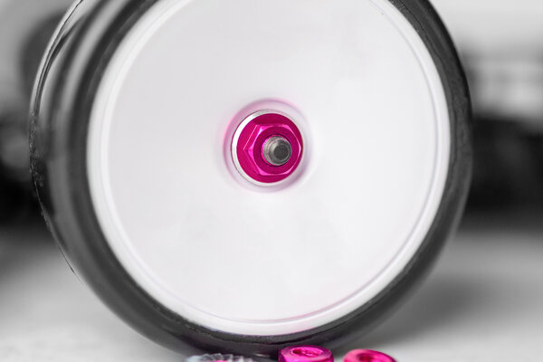 1UP Racing Pink Lockdown M4 Wheel Nuts, 4pcs
