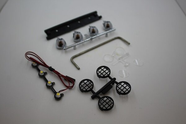 Cross RC Off-Road Auxiliary Light Kit: FR4, SU4