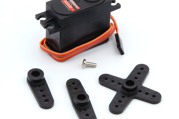 Cross RC Metal-Gear Digital Steering Servo: FR4 RTR