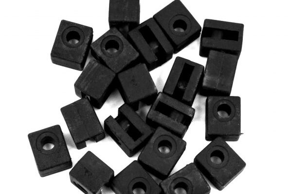 Futaba Square Servo Grommets, 20-Pack